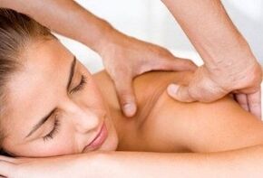 Massage avec ostéochondrose cervicale